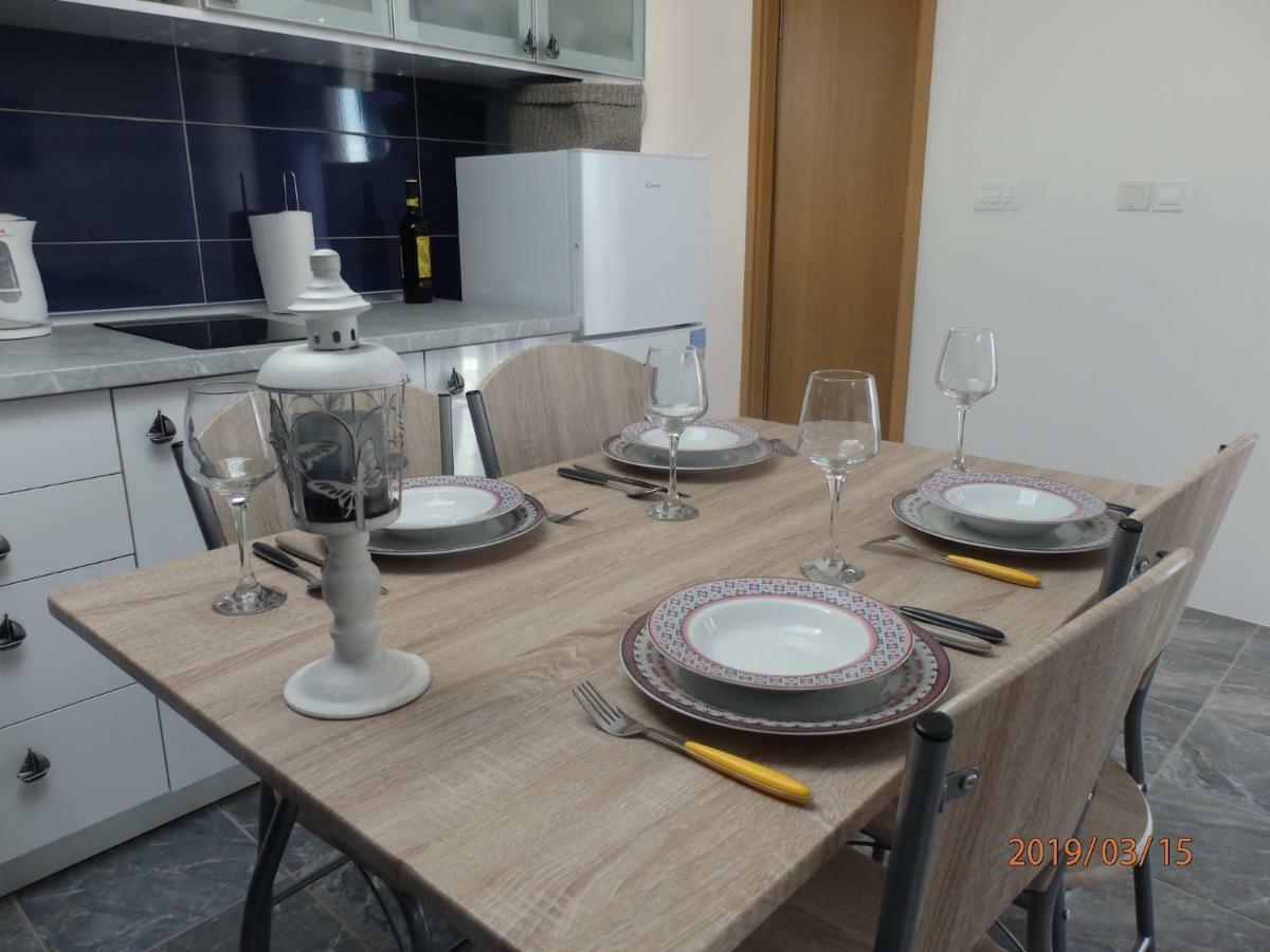 Apartman M&M Milna  Exterior foto